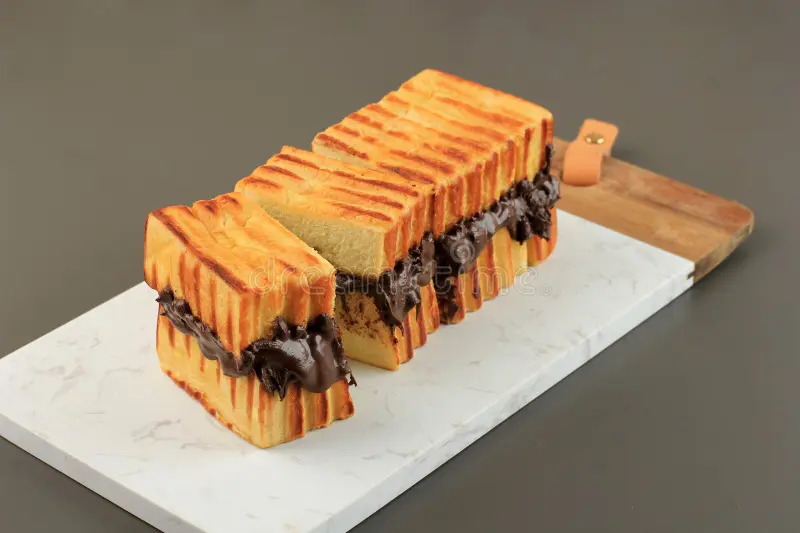 Roti Bakar Bandung Cilacap: Rasa yang Menggoda dari Jl. Trembesi